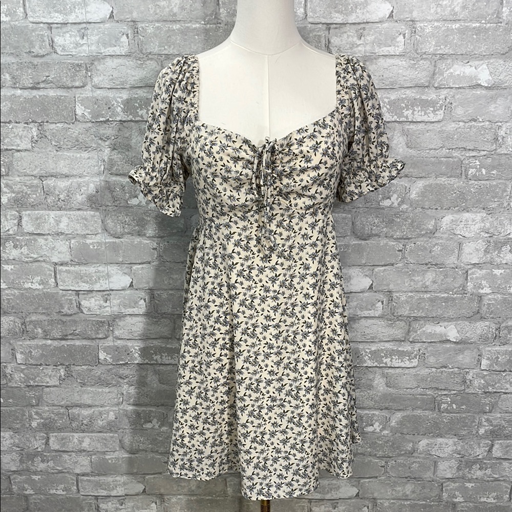 Better Be Floral Mini dress with Puff Sleeves